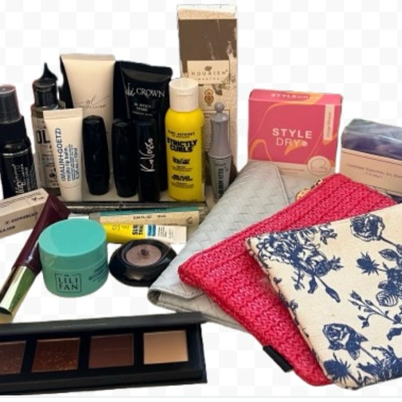 25 Piece Assorted Beauty and Skincare Bundle Set New